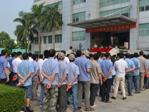 踐行安全生產(chǎn)標準，開展秋季消防演練